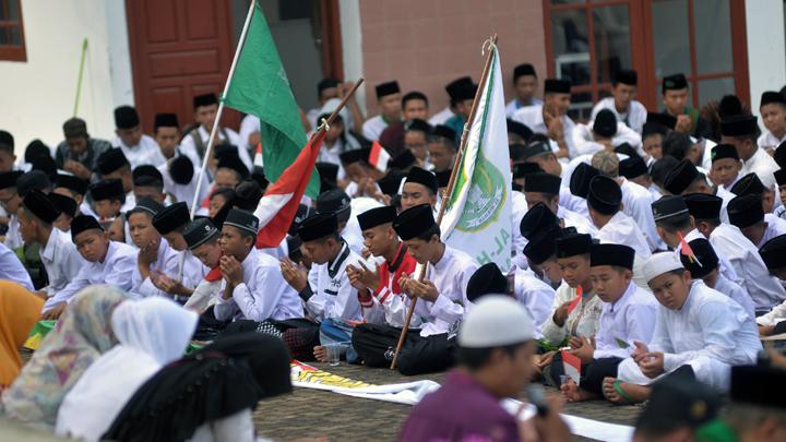 REFLEKSI PERAN SANTRI BAGI NEGERI