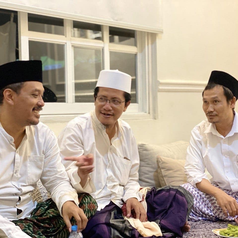 SETIAP ZAMAN, ADA ULAMA-NYA